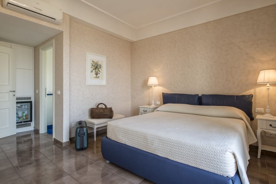 Suite, Terrace | Minibar, in-room safe, desk, rollaway beds (surcharge)