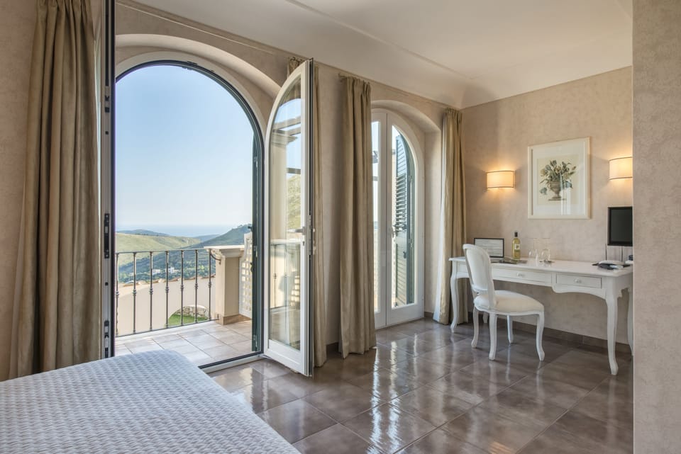 Suite, Terrace | Minibar, in-room safe, desk, rollaway beds (surcharge)