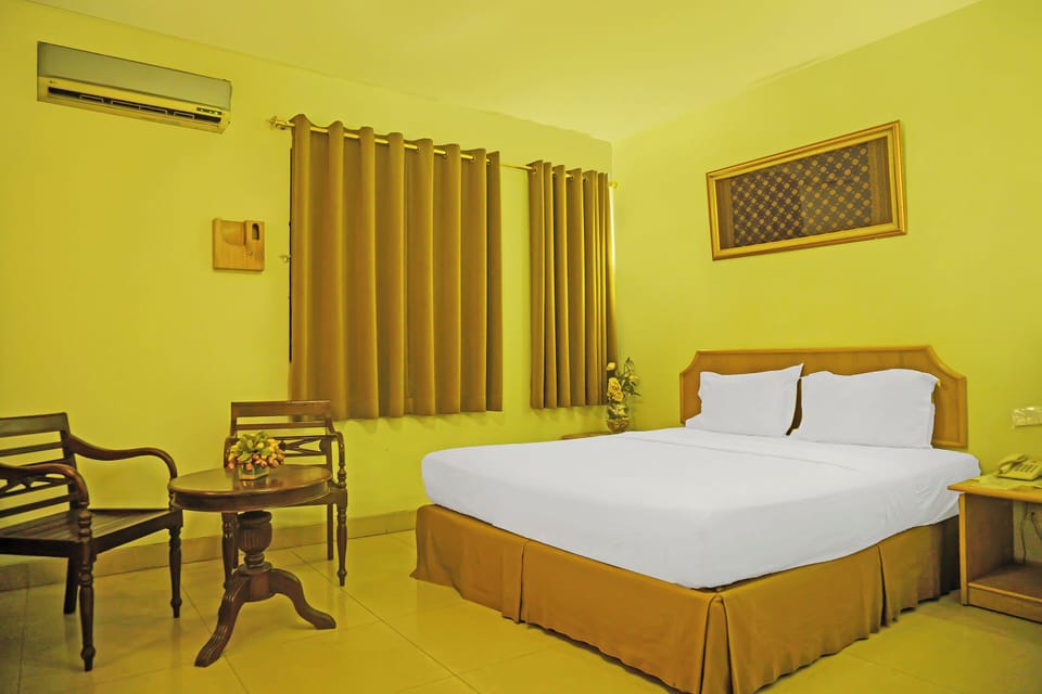 Family Suite | Laptop workspace, WiFi (free), bed sheets
