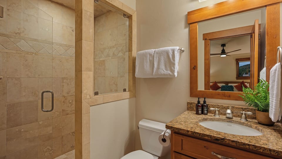 Bedroom 3, Upper Level - Ensuite