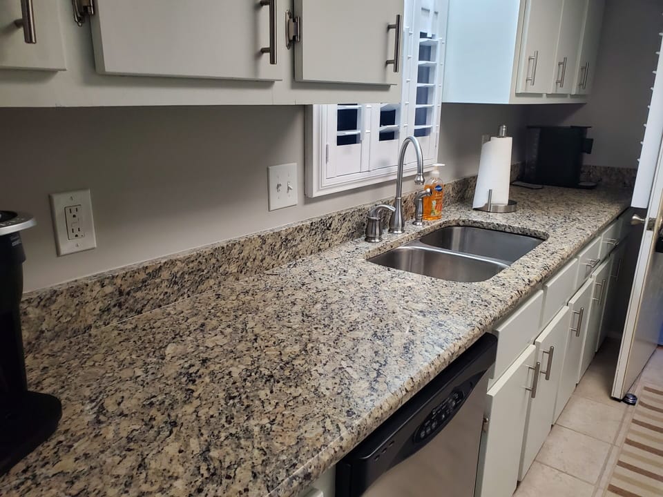 Cottage, Ensuite | Private kitchen | Ice maker