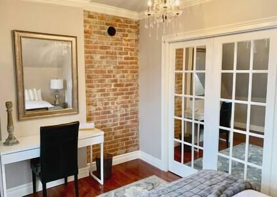 Office area in the bedroom