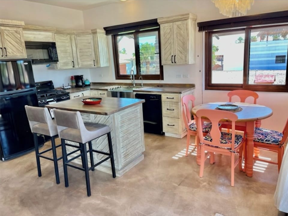 Fully stocked kitchen for any cooking needs you may have.