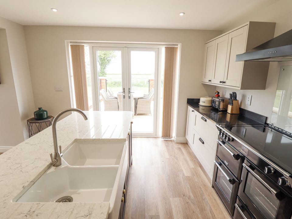 Fridge, dishwasher, electric kettle, toaster