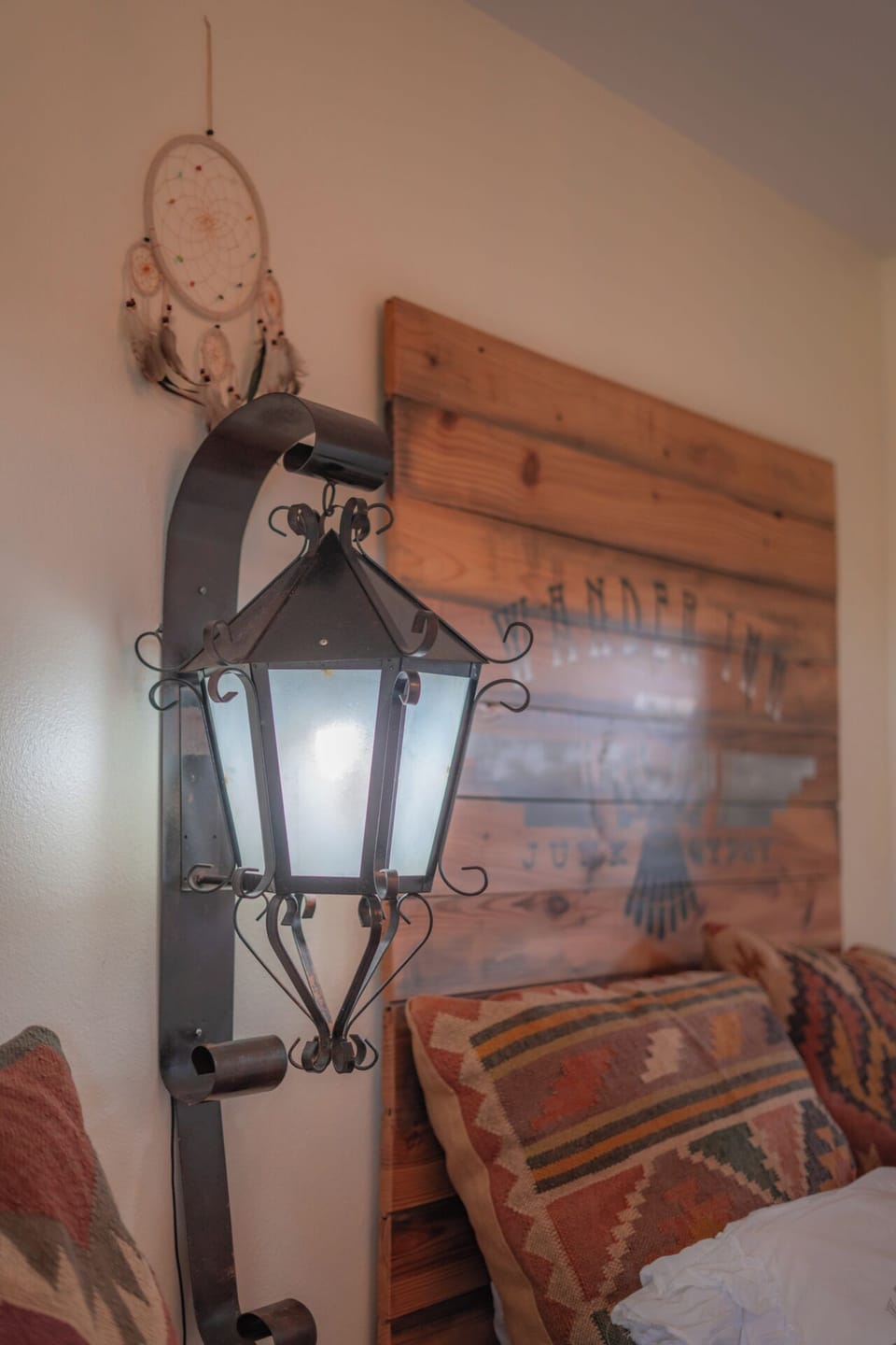 Wander20Inn20Web_105