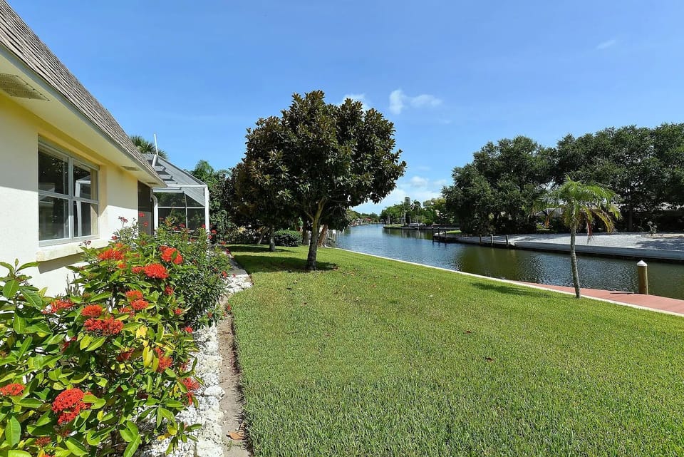 Backyard with beautiful Grand Canal views