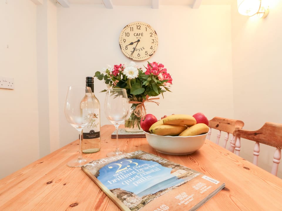 Cottage | Interior