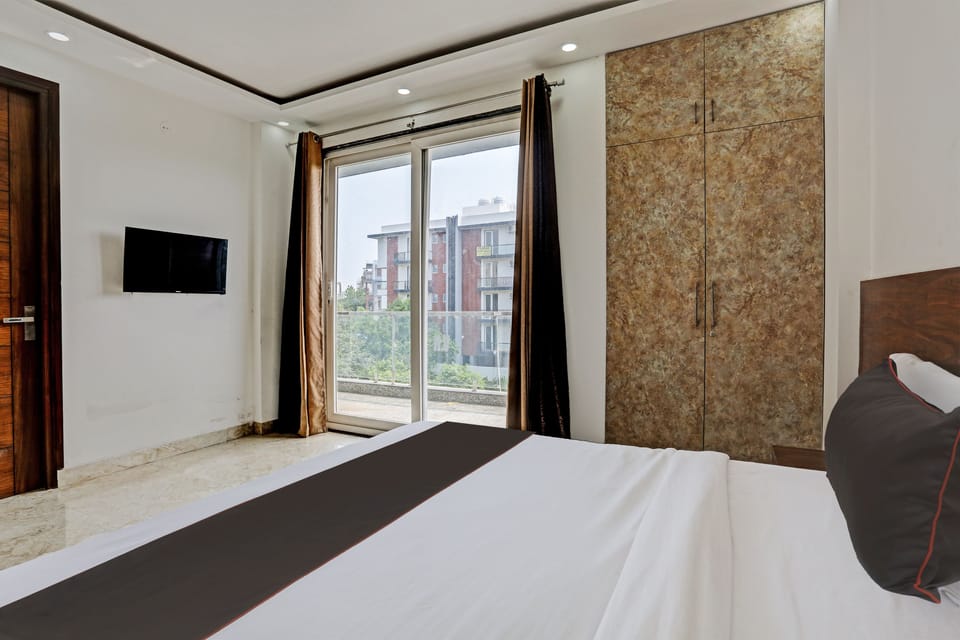 Superior Double Room | Egyptian cotton sheets, premium bedding, Select Comfort beds, desk