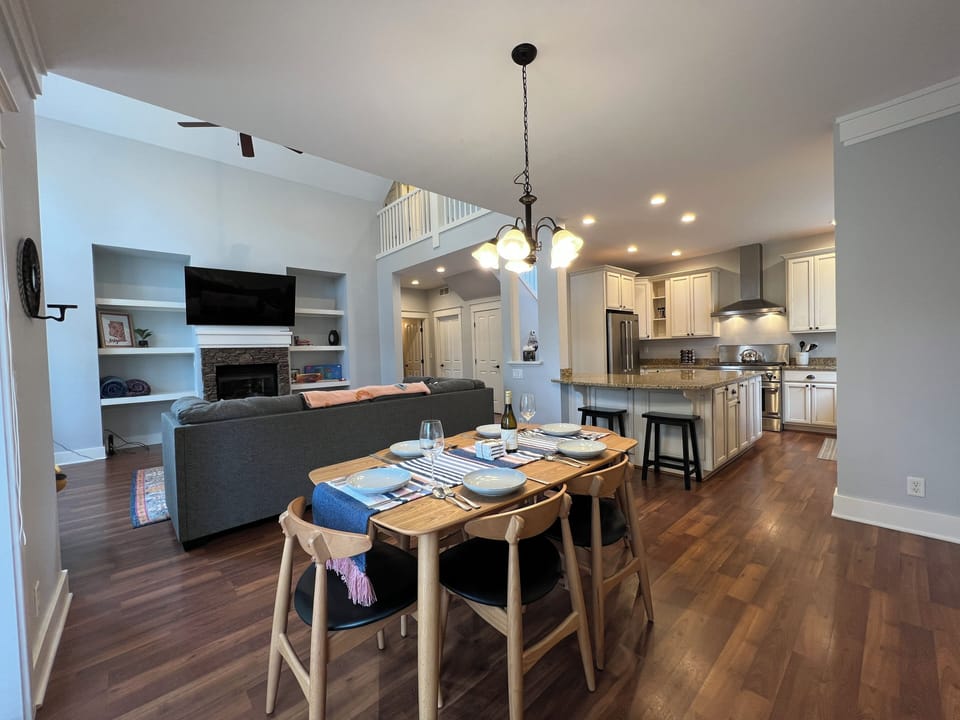 House | In-room dining