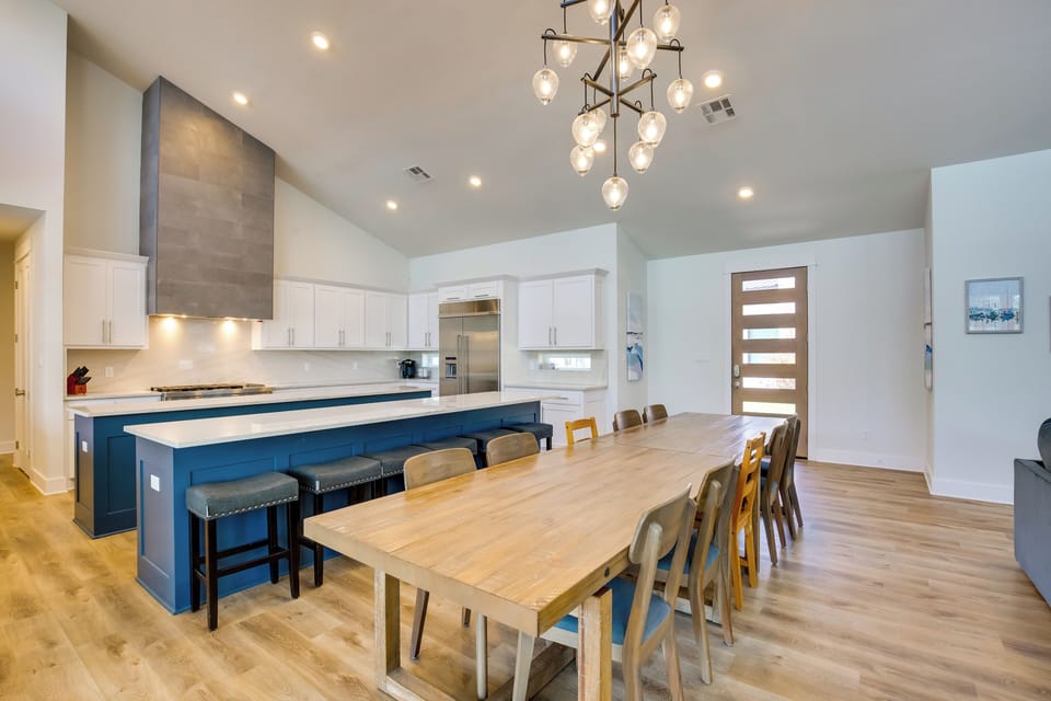 Dining Area | Kitchen | 1st Floor | Dishwasher | Coffee Maker