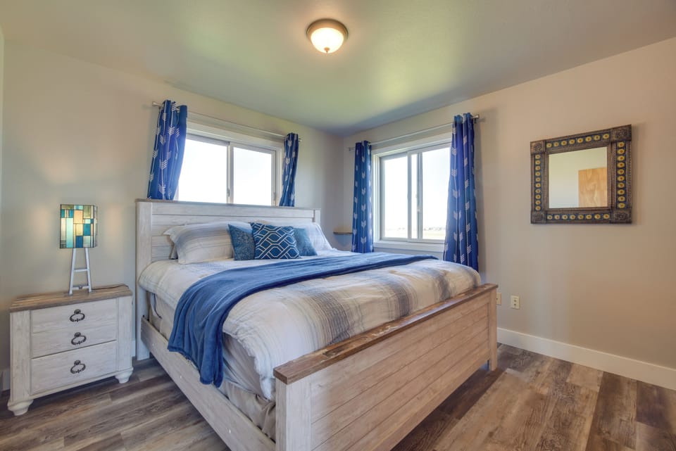 Bedroom 1 | 1st Floor | King Bed | Linens Provided
