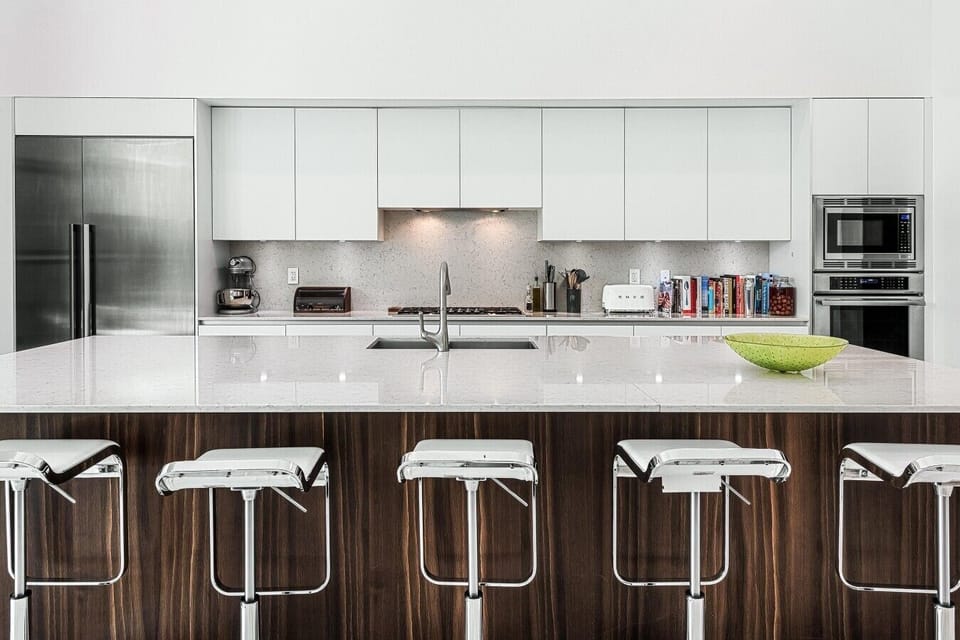 Kitchen Breakfast Bar