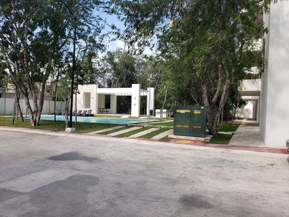 Apartment, 3 Bedrooms, Accessible, Smoking | Property grounds