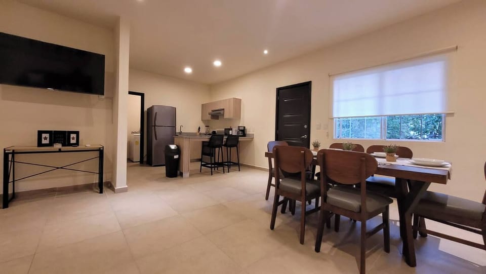 Apartment, 3 Bedrooms, Accessible, Smoking | Dining