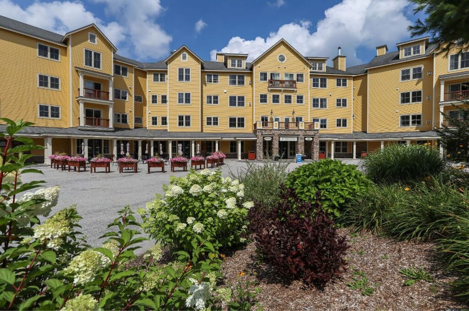 You’ll enjoy a relaxing vacation at this prime destination!