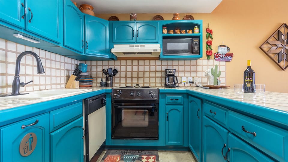 The turquoise kitchen