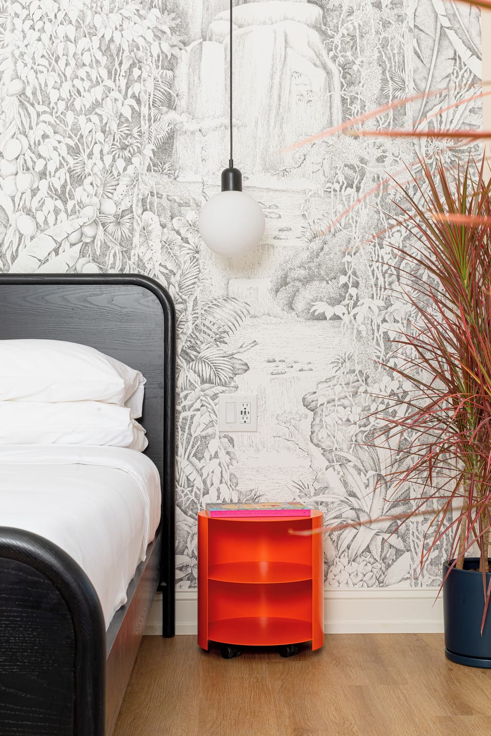 Suite 303 Iconic Corner King | Egyptian cotton sheets, premium bedding, memory foam beds, minibar