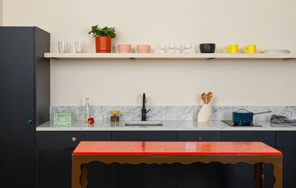 Suite 303 Iconic Corner King | Private kitchen