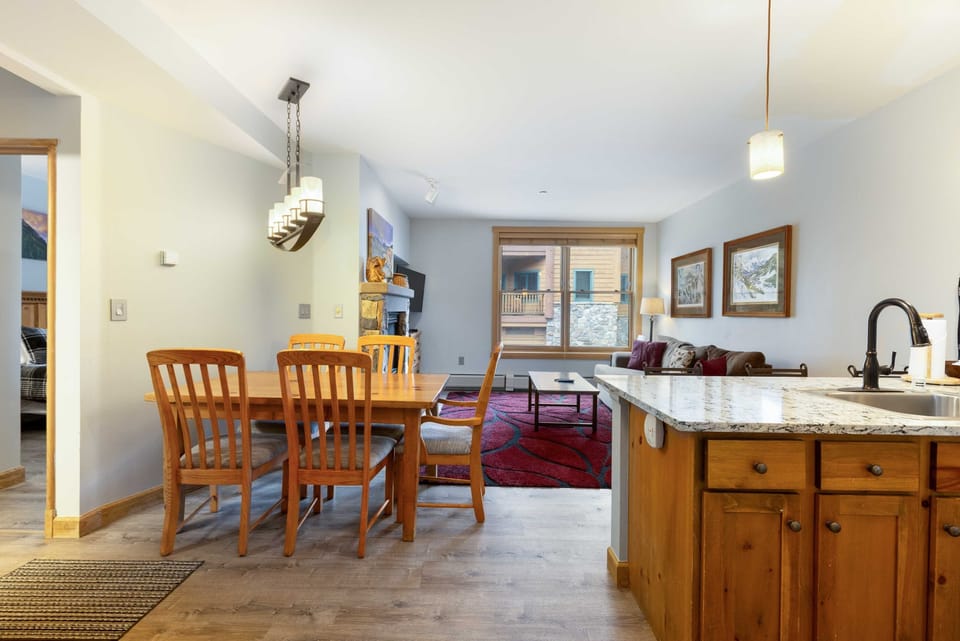 Condo, 1 Bedroom | Dining