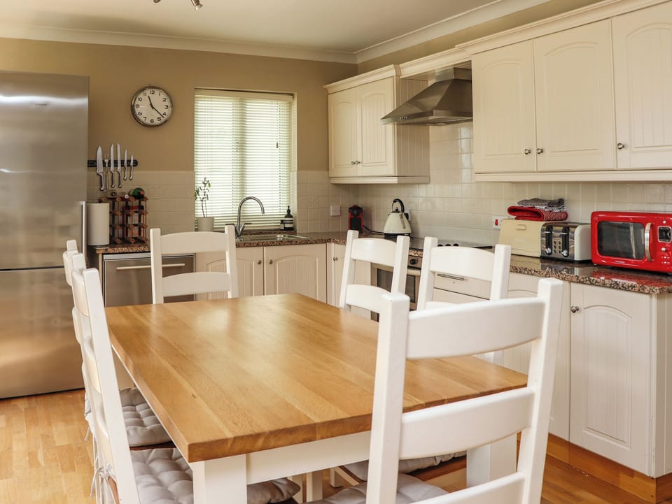 Fridge, dishwasher, electric kettle, toaster