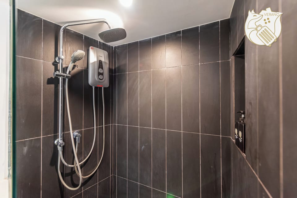Minimalist 4P Comfort Stay at TheHubSS2 Apartment in Petaling Jaya