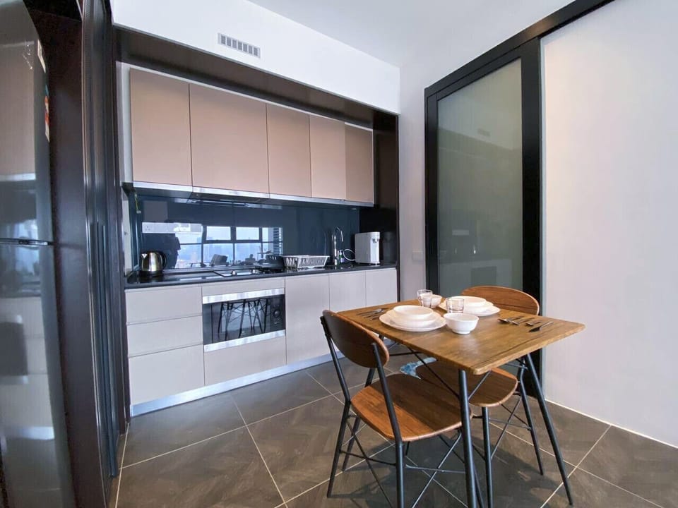 City Apartment | 1 bedroom, iron/ironing board, free WiFi