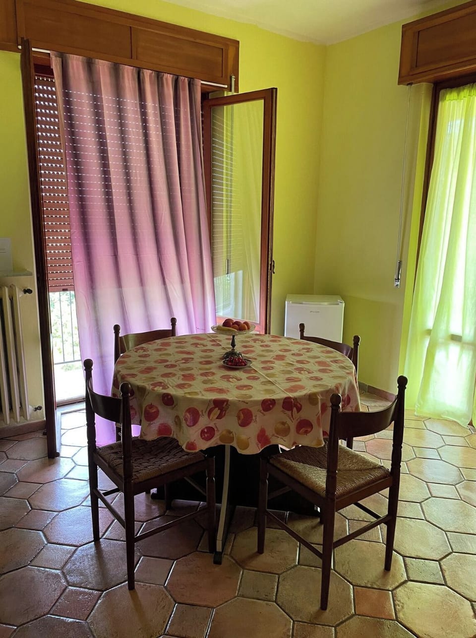 House, 3 Bedrooms, Balcony, Garden View | Dining