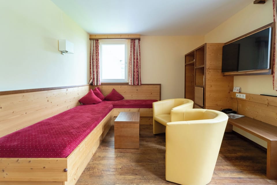 Superior Suite | In-room safe, desk, blackout drapes, iron/ironing board (on request)