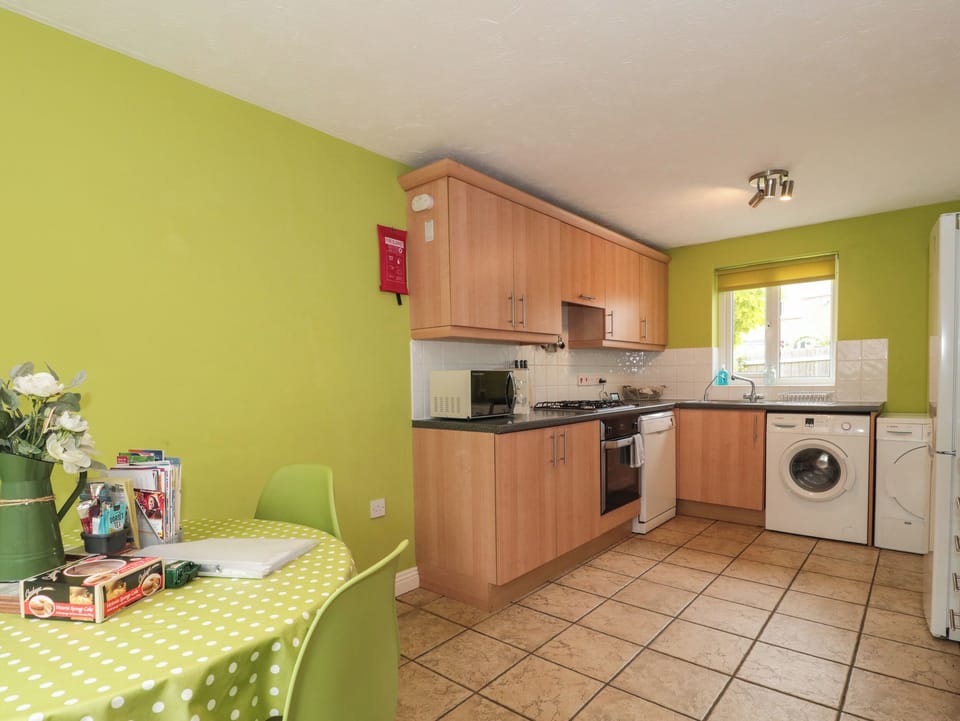 Fridge, dishwasher, electric kettle, toaster