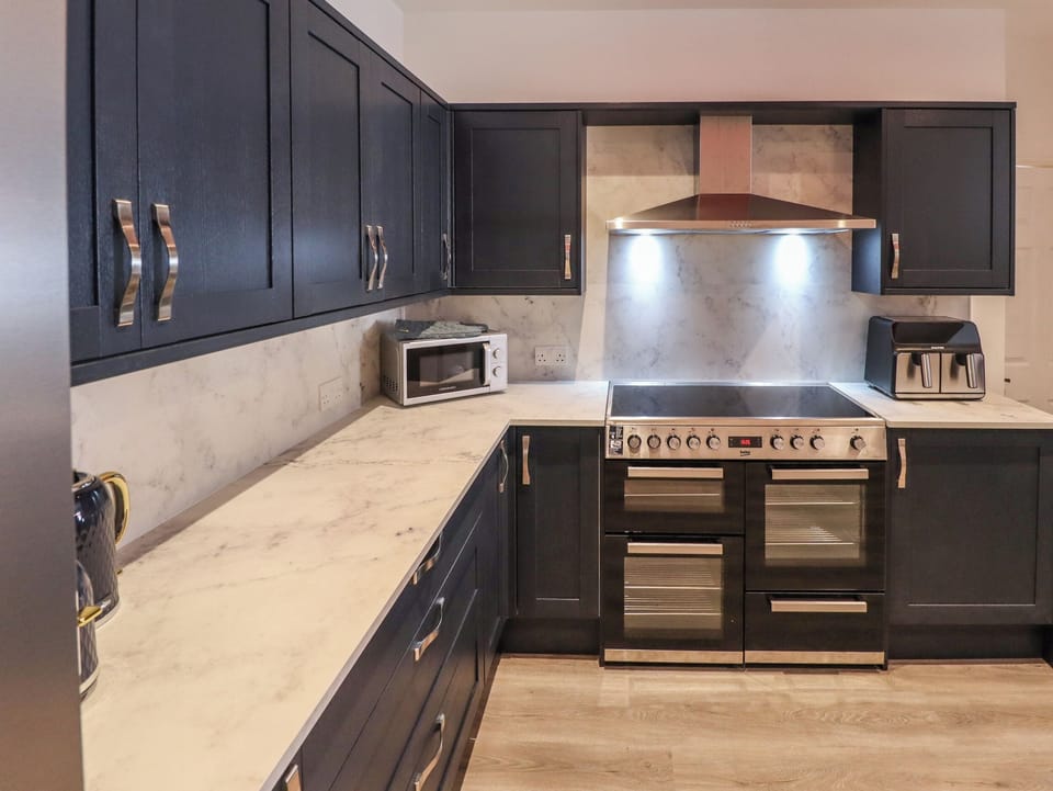 Fridge, dishwasher, electric kettle, toaster