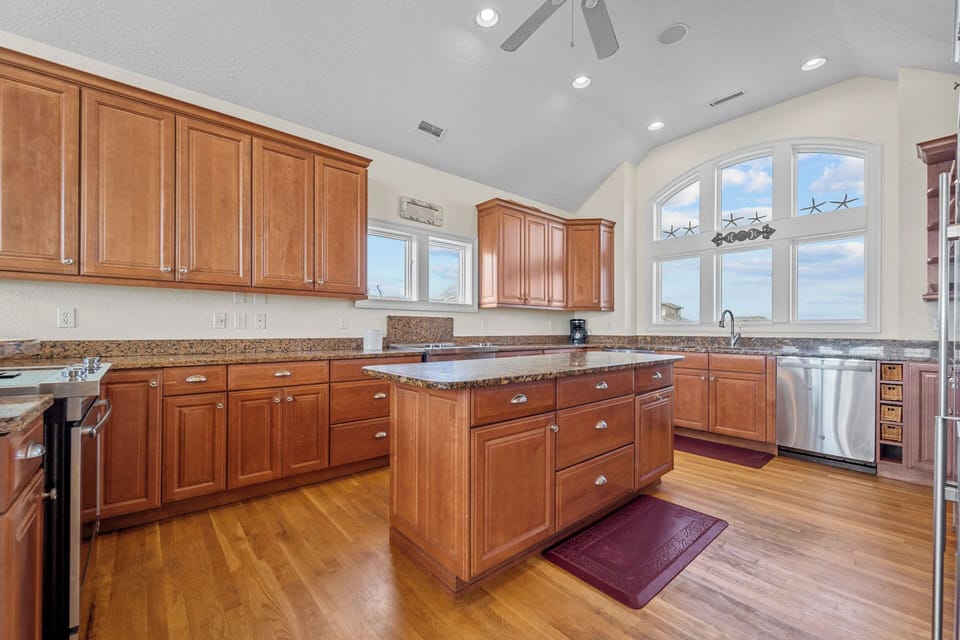 Surf or Sound Realty - 1151 - Sunsational - Kitchen -3