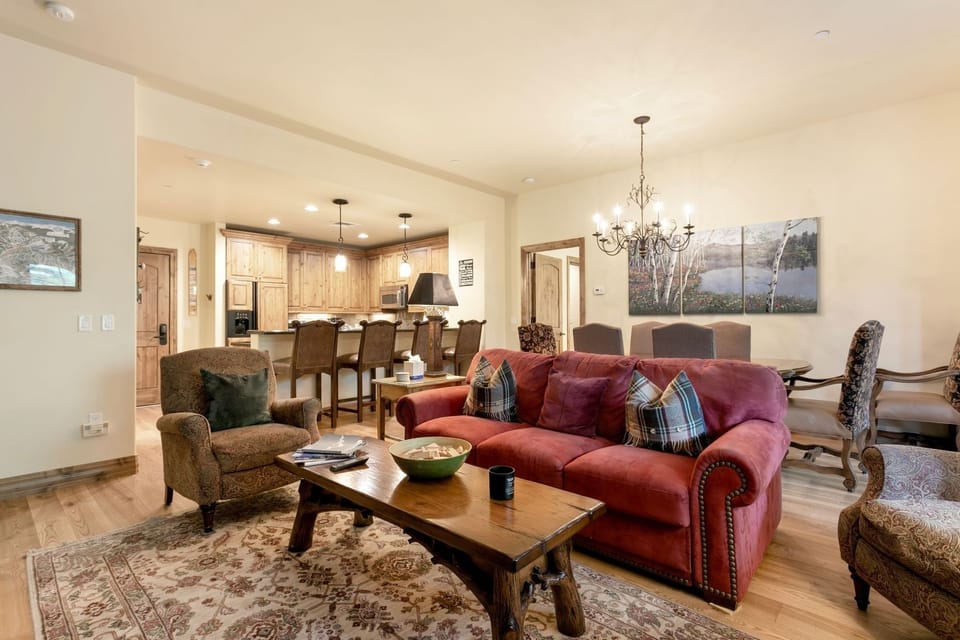 Condo, 3 Bedrooms | Interior