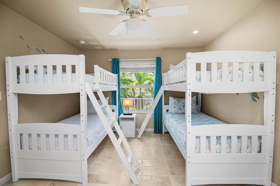 Bedroom 4, 2 bunk beds