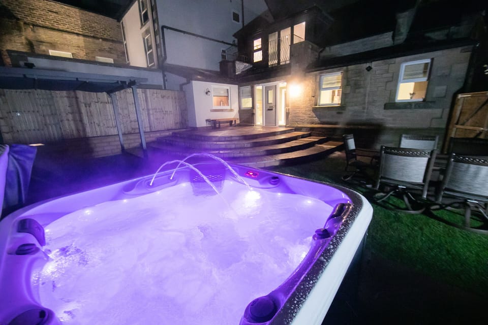 Private Hot Tub for the Crescent Suite