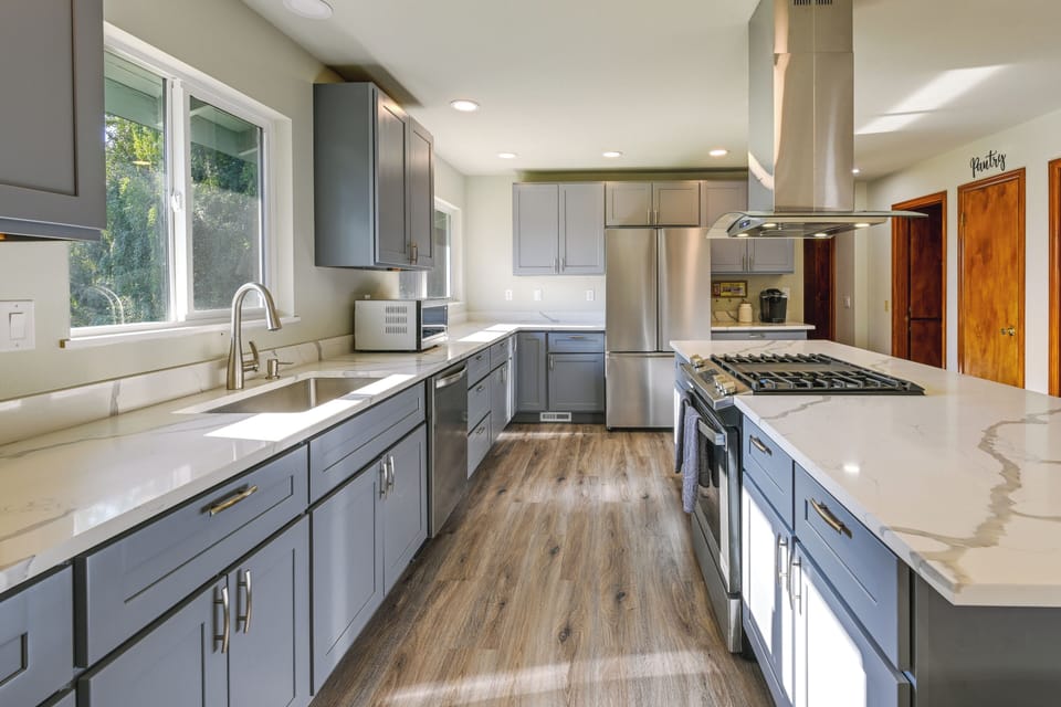 Kitchen | Keurig | Toaster | Crockpot