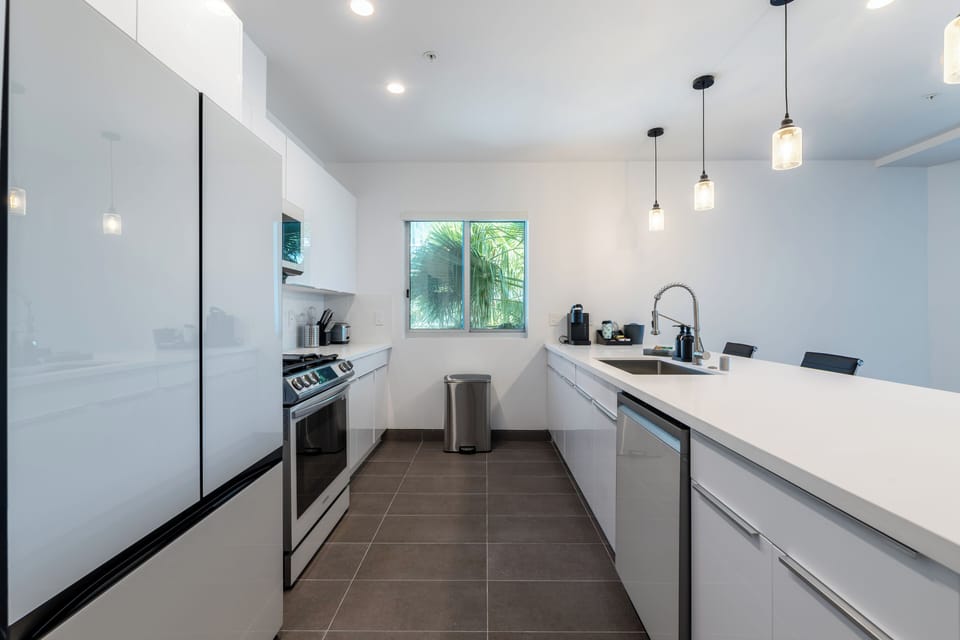 Suite, 2 Bedrooms, Non Smoking, Balcony | Private kitchen | Coffee/tea maker