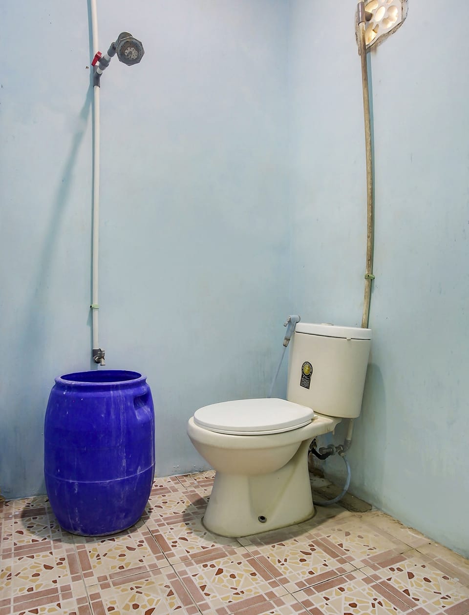 Standard Double Room | Bathroom | Shower, towels