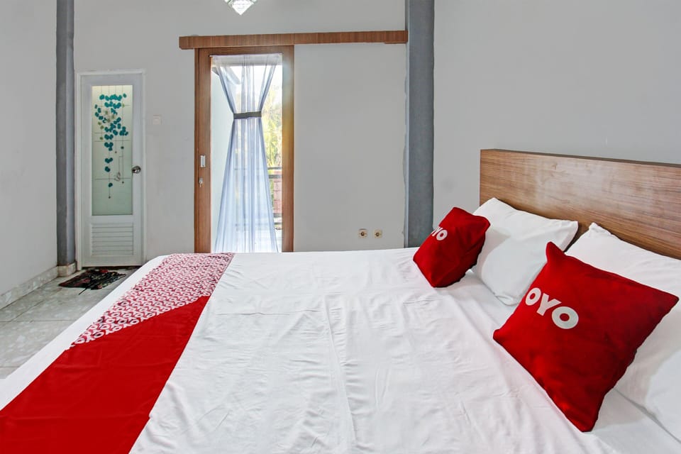 Standard Double Room | Laptop workspace, WiFi (free), bed sheets