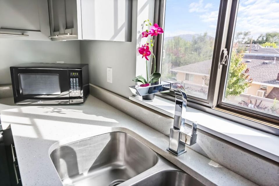 City Lights | Private kitchen