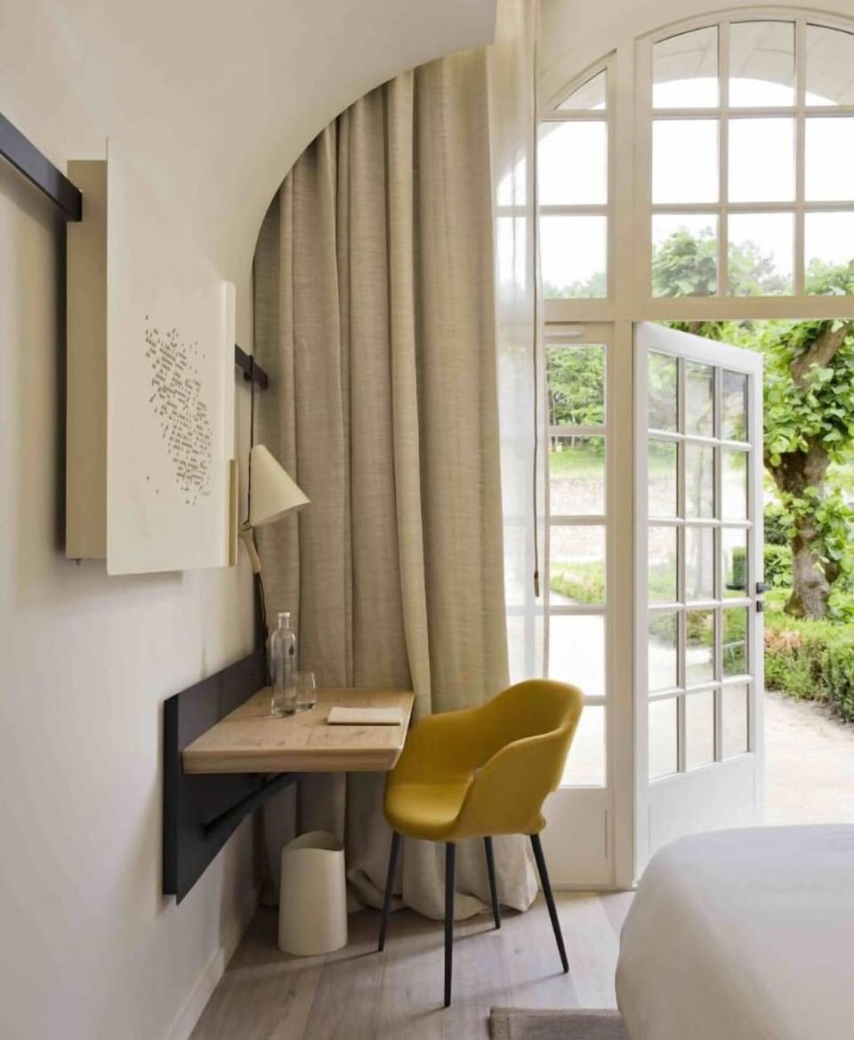 Room, 1 Queen Bed (Jardin) | Premium bedding, pillowtop beds, in-room safe, desk