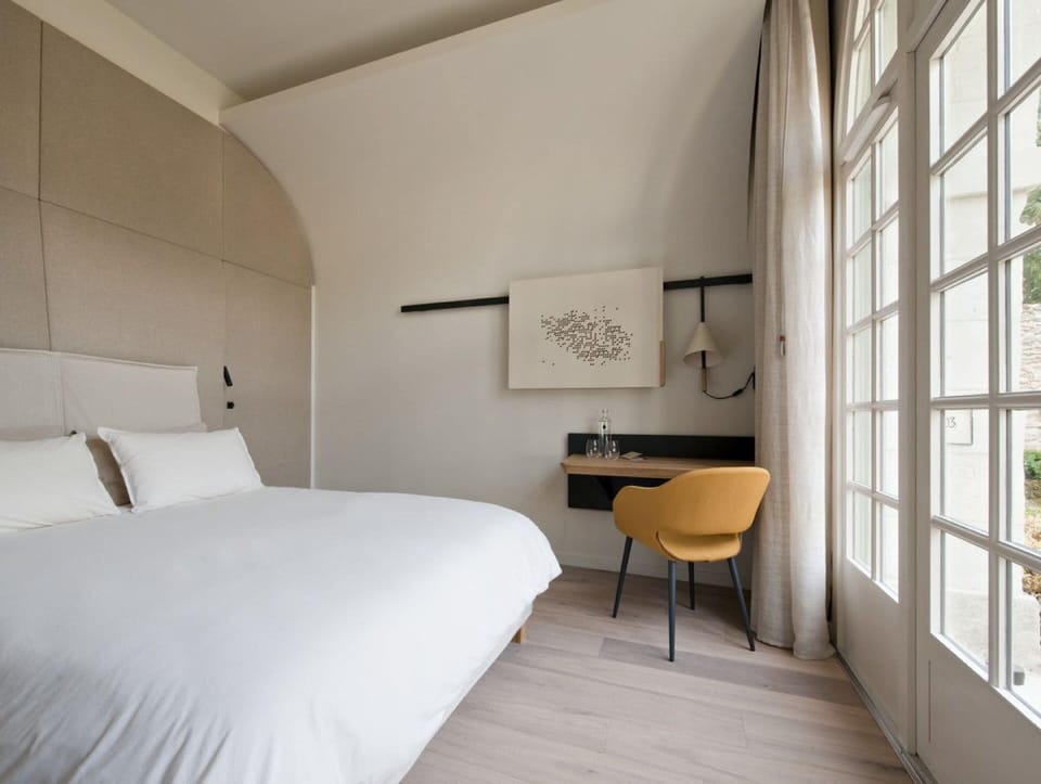 Premium bedding, pillowtop beds, in-room safe, desk