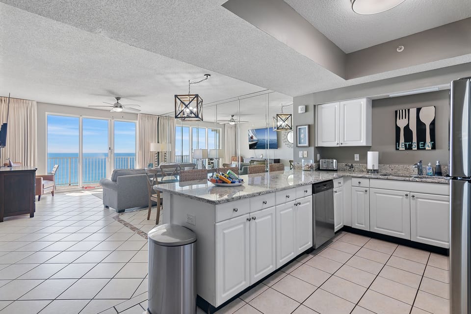 Meal preparation and dining with a view of the Gulf of Mexico!