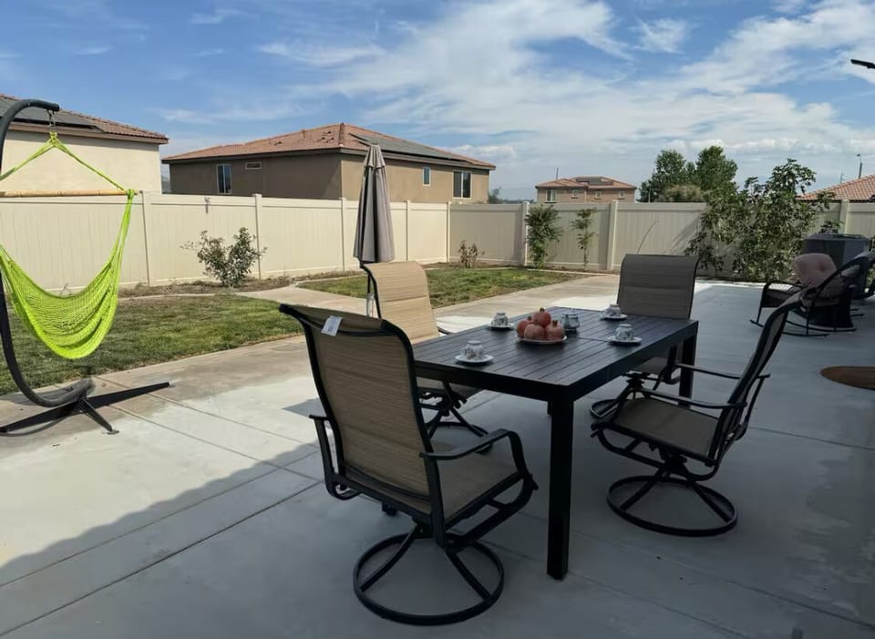 Backyard recreation area