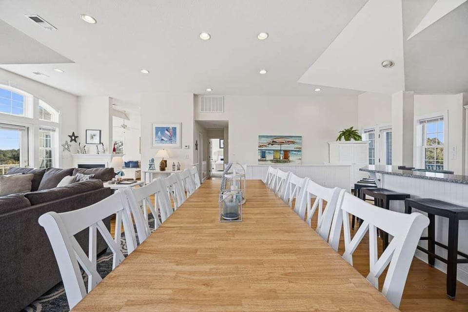 Top-Level Dining Room with Table (seats 12)