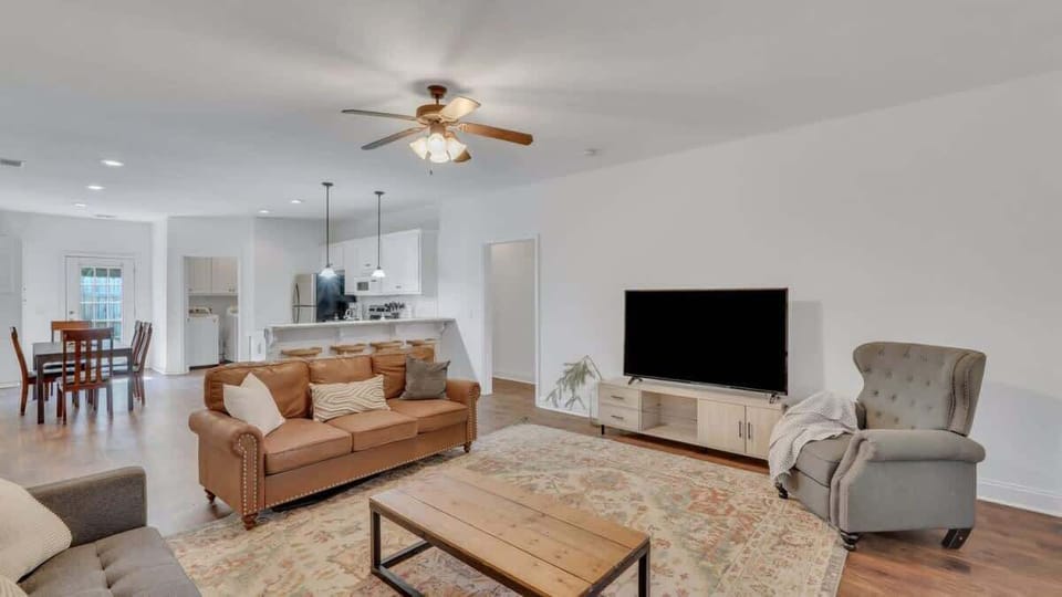 Living, Dining, and kitchen view