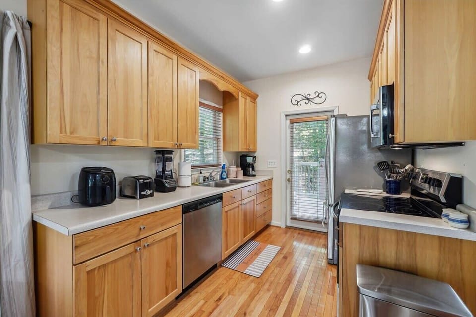 Fully stocked kitchen with Airfryer, Griddle, Toaster, Blender, and of course a combo Drip and K cup coffee pot!