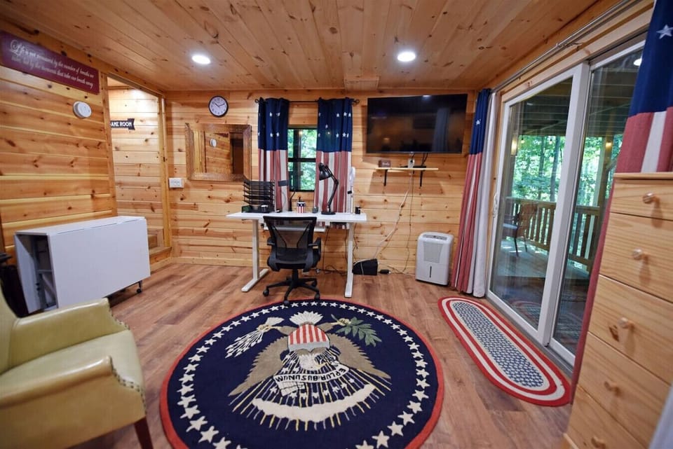 Pet Friendly,Blairsville GA Cabin Rental with Outdoor Living Area with Hot Tub