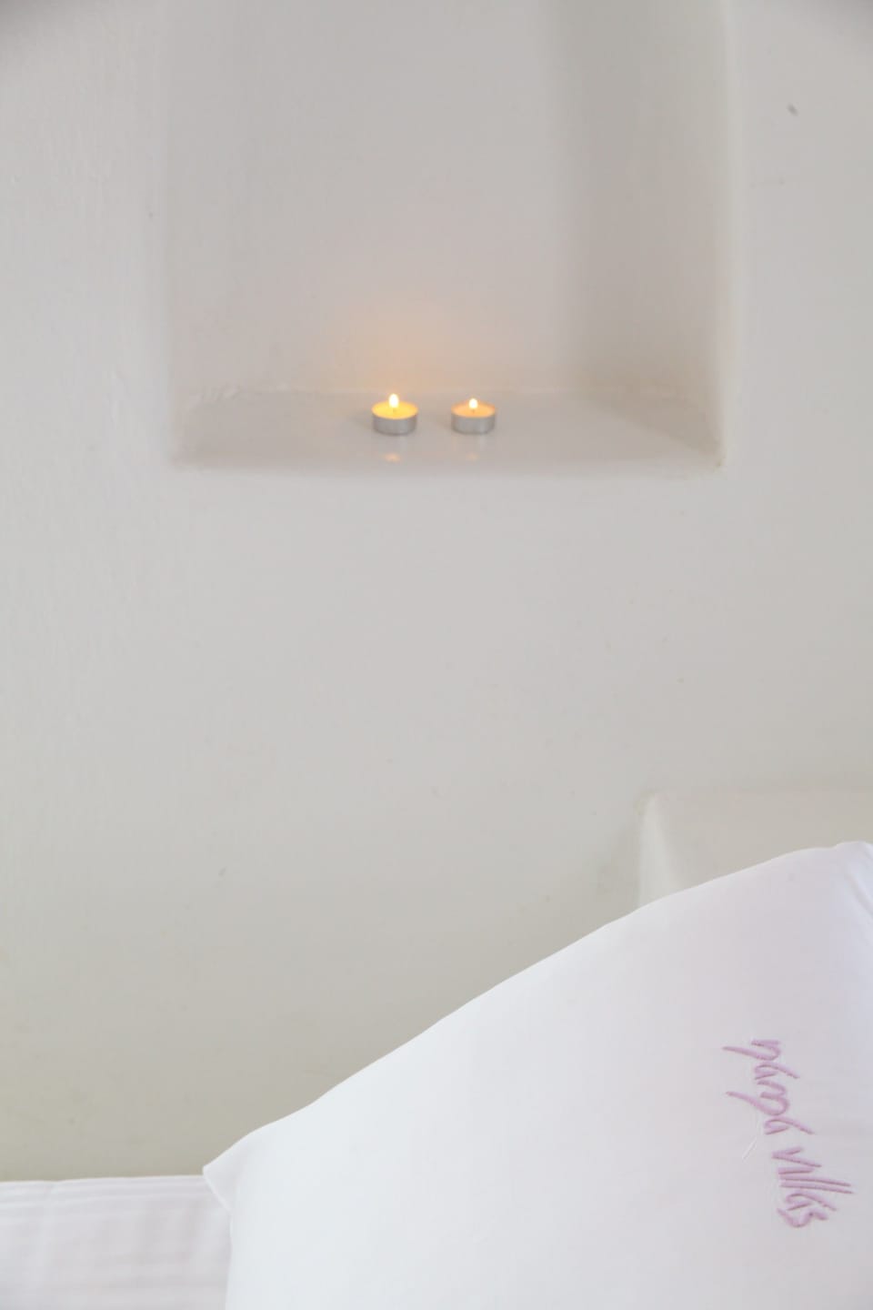 Deep soaking bathtub