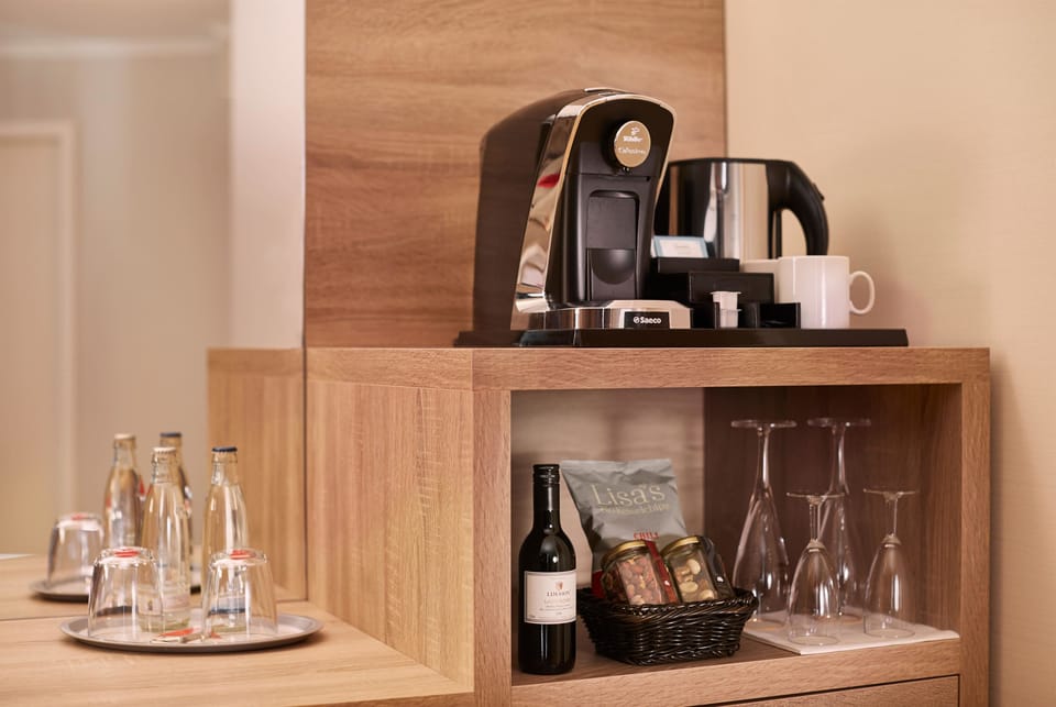 Premium bedding, free minibar, in-room safe, desk
