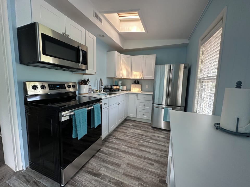 Full Kitchen!